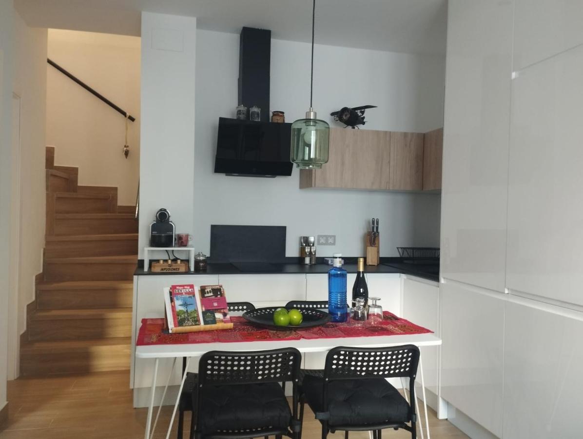 Atico Aire De Triana Apartment Seville Exterior photo
